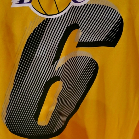 LeBron James (L) Tank Top - Picture 3 of 7